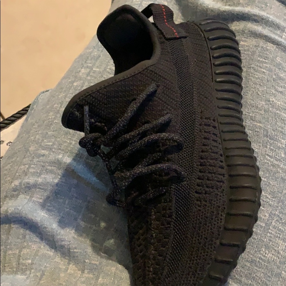 Yeezys 350 V2 low